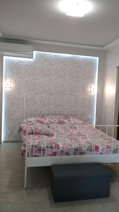 Rosilienza Suites Private Spa, Patio Garden Free Trasfer To & From Airport Фьюмичино Экстерьер фото