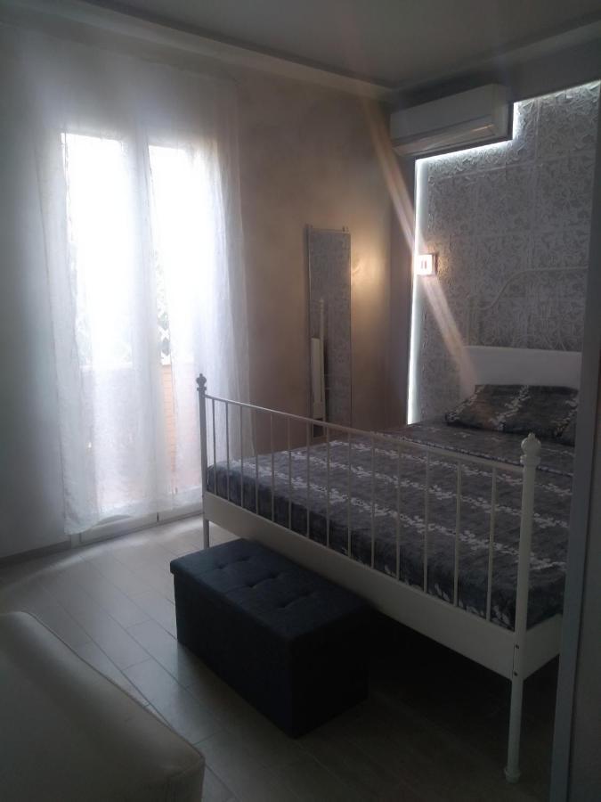 Rosilienza Suites Private Spa, Patio Garden Free Trasfer To & From Airport Фьюмичино Экстерьер фото