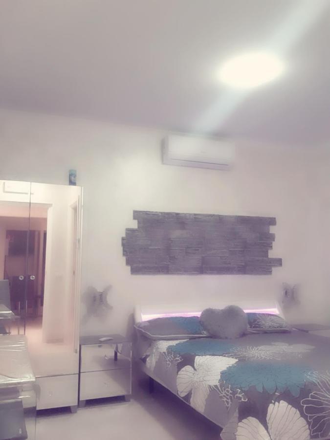 Rosilienza Suites Private Spa, Patio Garden Free Trasfer To & From Airport Фьюмичино Экстерьер фото